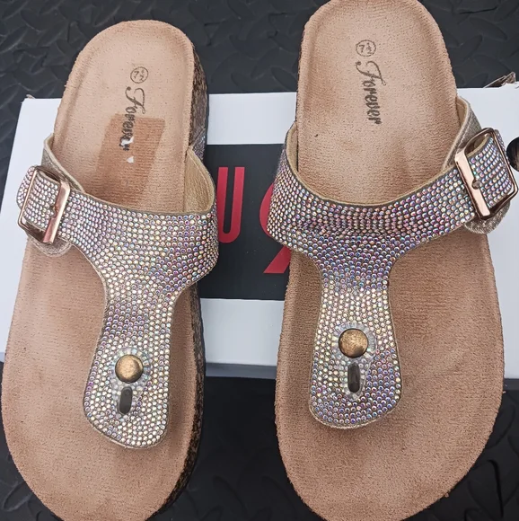 Forever Women Bling T strap Flat Comfy Sandals - Picture 1 of 11